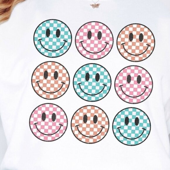 Smiley Face Checkered Retro Vintage Graphic Happy Face Cute Sweatshirt - Picture 2 of 5